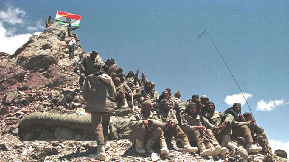करगिल विजय दिवसः जांबाजों के शौर्य को राष्ट्रपति, पीएम, राहुल और प्रियंका गांधी ने किया नमन
