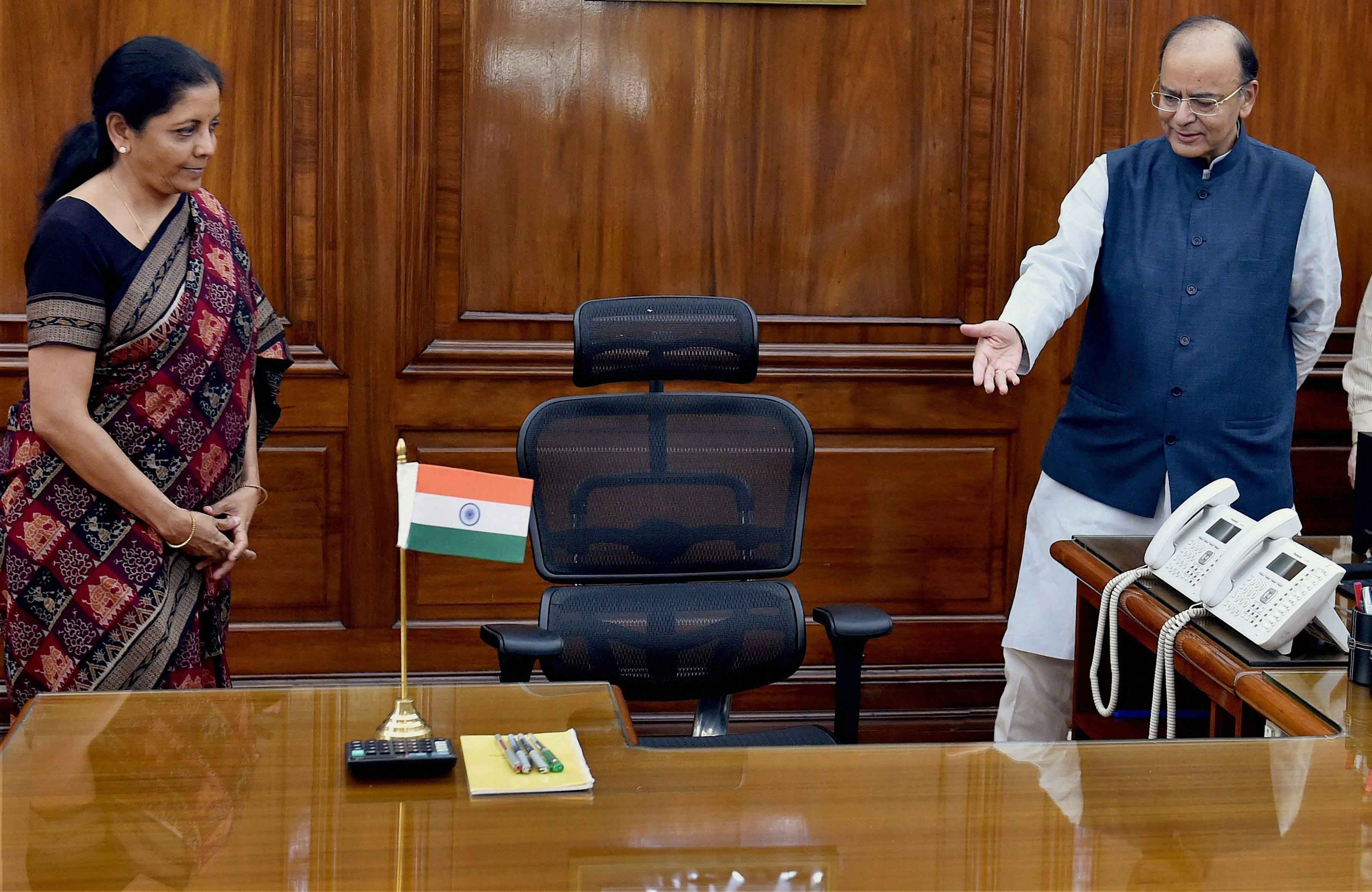 देश की आर्थिक सेहत बताने वाला आर्थिक सर्वे आज होगा पेश, लेकिन क्या सरकार के पास है अव्यवस्था से उबरने का रोडमैप !