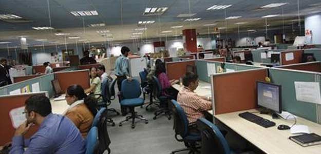 नौकरी करने वालों के छोटे बचत पर भी मोदी सरकार की नीयत खराब, लगातार घटा रही है इंटरेस्ट रेट