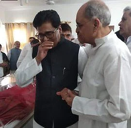 मोदी, आडवाणी, मनमोहन, सोनिया और राहुल समेत कई दिग्गजों ने सुषमा को दी श्रद्धांजलि, ये नेता नहीं रोक पाए अपने आंसू