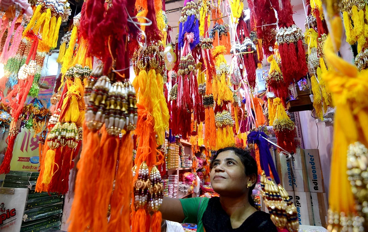 योगी सरकार ने रक्षाबंधन पर महिलाओं दी ये सौगात, किया ऐलान