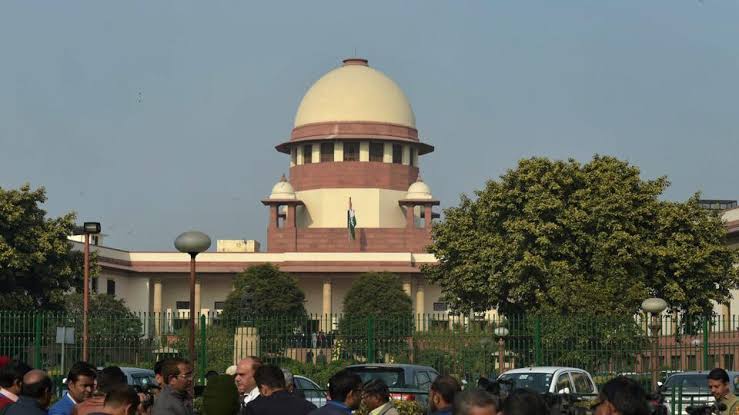 नवजीवन बुलेटिन: कश्मीर में पाबंदियों को लेकर कोर्ट का केंद्र को नोटिस और पश्चिम बंगाल में नदी में डूबी नाव, कई लापता