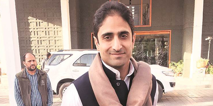 सरकार के दावों पर श्रीनगर के मेयर बोले- सड़कों पर लाशें न होने का मतलब ये नहीं कि कश्मीर में सब कुछ ठीक है