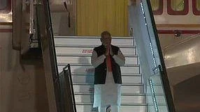बड़ी खबर LIVE: अमेरिका से लौटे पीएम मोदी, स्वागत के लिए पहुंचे बीजेपी कार्यकर्ता
