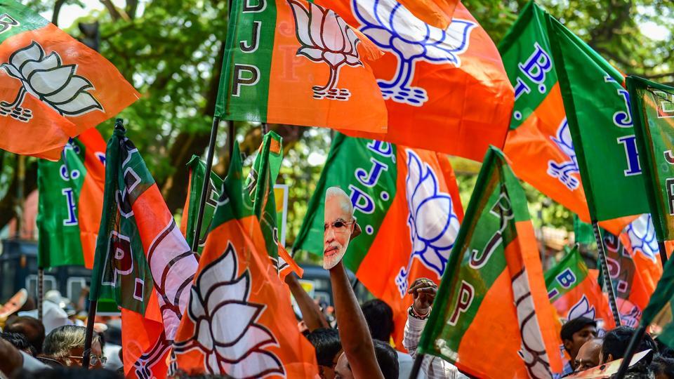 उत्तराखंड बीजेपी में सियासी घमासान, अपनी ही पार्टी के उम्मीदवारों को हराने में लगे नेता!
