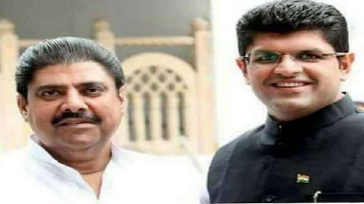 BJP को समर्थन देने का ईनाम, दुष्यंत के पिता अजय चौटाला को मिली फरलो, दो हफ्तों के लिए तिहाड़ से होंगे रिहा
