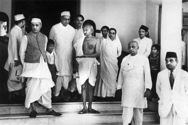 राम पुनियानी का लेख: राष्ट्रपिता तो बापू ही हैं, किसी ट्रंप के कहने भर से किसी और को नहीं मिलने वाला यह सम्मान