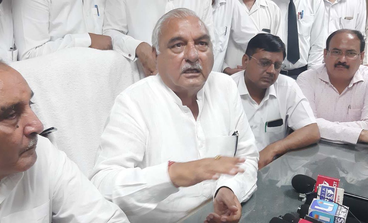 हरियाणा: समर्थन के लिए दुष्यंत की शर्त, हुड्डा बोले- हमारे मेनिफेस्टो में पहले से है युवाओं के लिए 75% आरक्षण