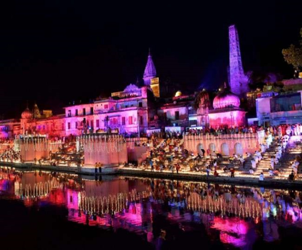 छह लाख से ज्यादा दीयों की रोशनी में नहाई रामनगरी अयोध्या, बना रिकॉर्ड
