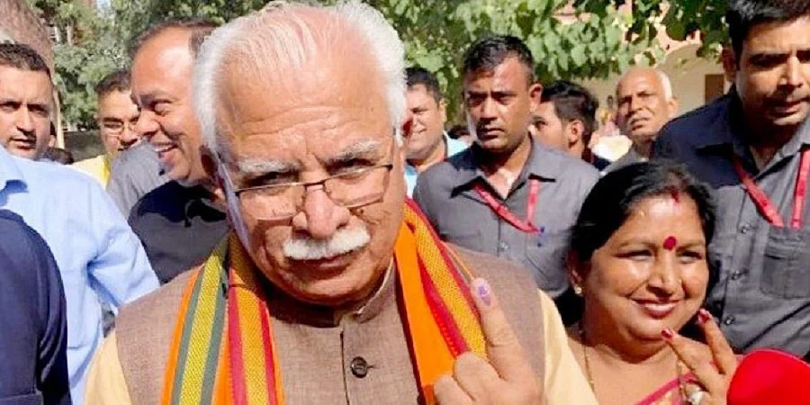 महाराष्ट्र और हरियाणा में मतदान, फिल्मी सितारों से लेकर राजनीतिक दिग्गजों ने डाले वोट, देखें तस्वीरें