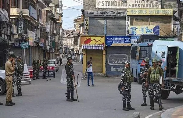 कश्मीर के हालात पर UN ने जताई चिंता, अमेरिकी सीनेटर बोले- लोकतांत्रिक सिद्धांतों का पालन करे मोदी सरकार
