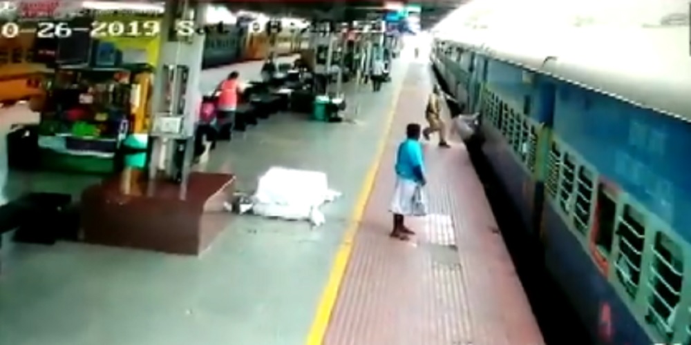 मध्य प्रदेश: चलती ट्रेन में लड़की को दी दर्दनाक मौत, वजह जानकर रह जाएंगे हैरान