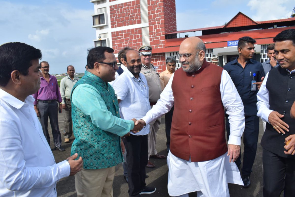 गोवाः बीजेपी सरकार के मंत्री का सनसनीखेज दावा, नौसेना छिपकर राज्य में शासन करने की कर रही है कोशिश
