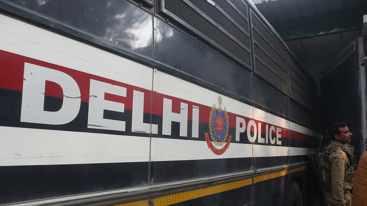 कैदी को होटल में ‘बिरयानी’ खिलाने वाली दिल्ली पुलिस टीम सस्पेंड, अफसर शर्मसार