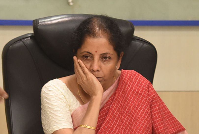 देश से छिन गया तेजी से बढ़ती अर्थव्यवस्था का तमगा, पर वित्त मंत्री कह रही हैं मंदी नहीं है और न कभी आएगी