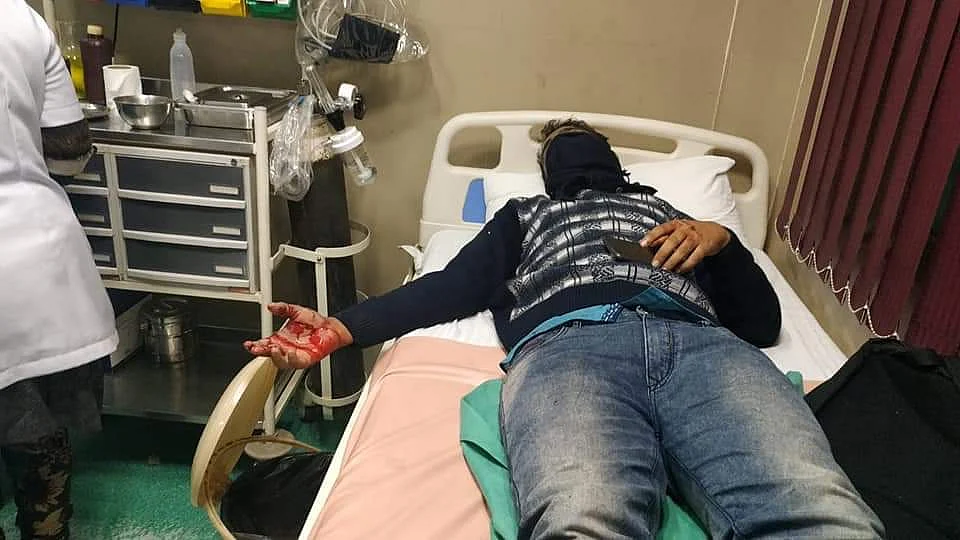 नागरिकता कानून का विरोध कर रहे जामिया छात्रों पर पुलिस का कहर, कई छात्र घायल, कई हिरासत में