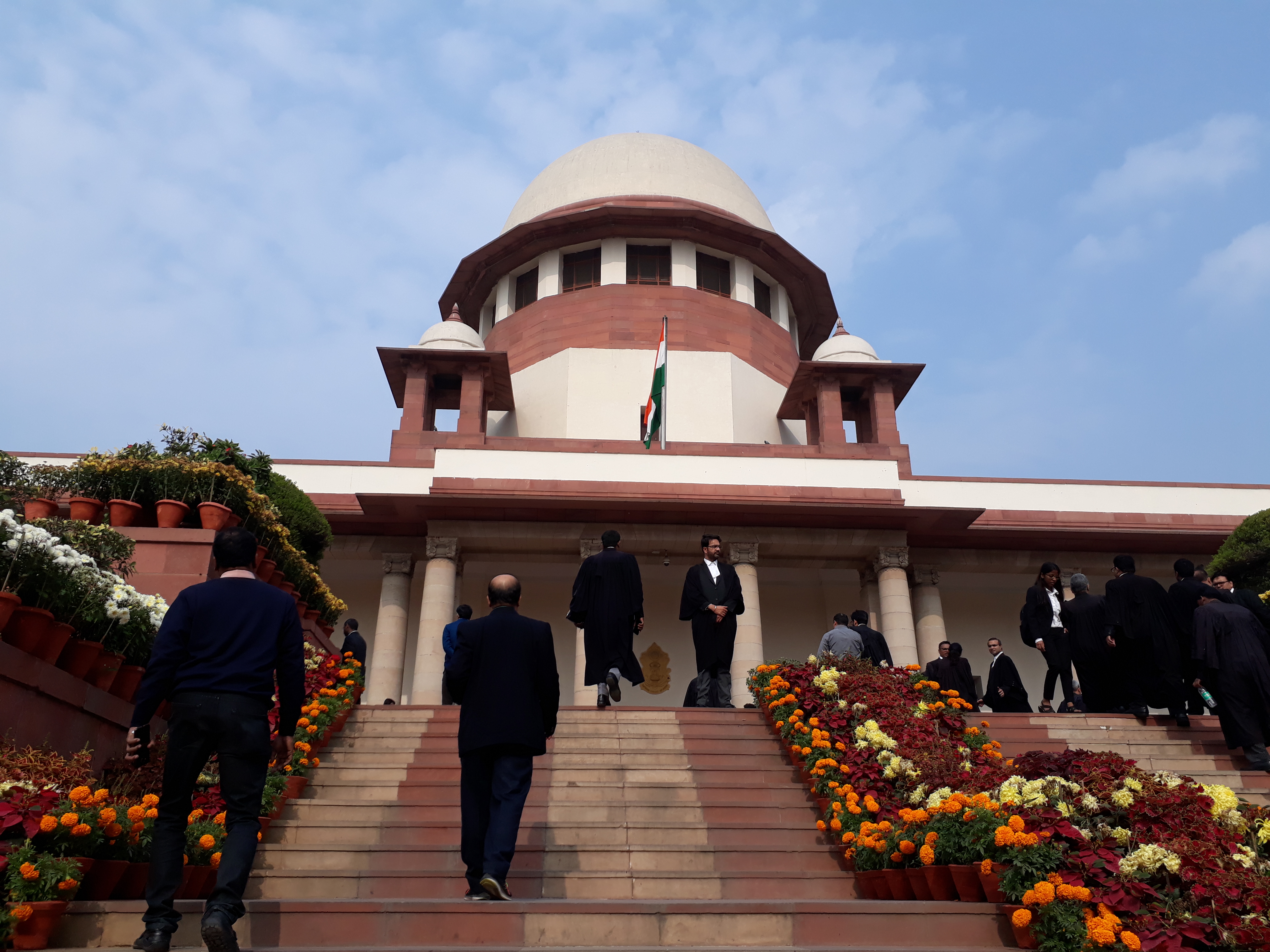 कालेधन और मोदी के मंत्रियों के भ्रष्टाचार की जानकारी मुहैया कराई जाए: सुप्रीम कोर्ट का केंद्र सरकार को नोटिस