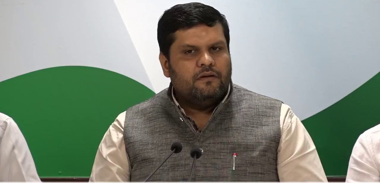 बजट से पहले गुमराह करने पर कांग्रेस ने सरकार को घेरा, कहा- 6 साल में अर्थव्यवस्था के गिरने का बना रिकॉर्ड