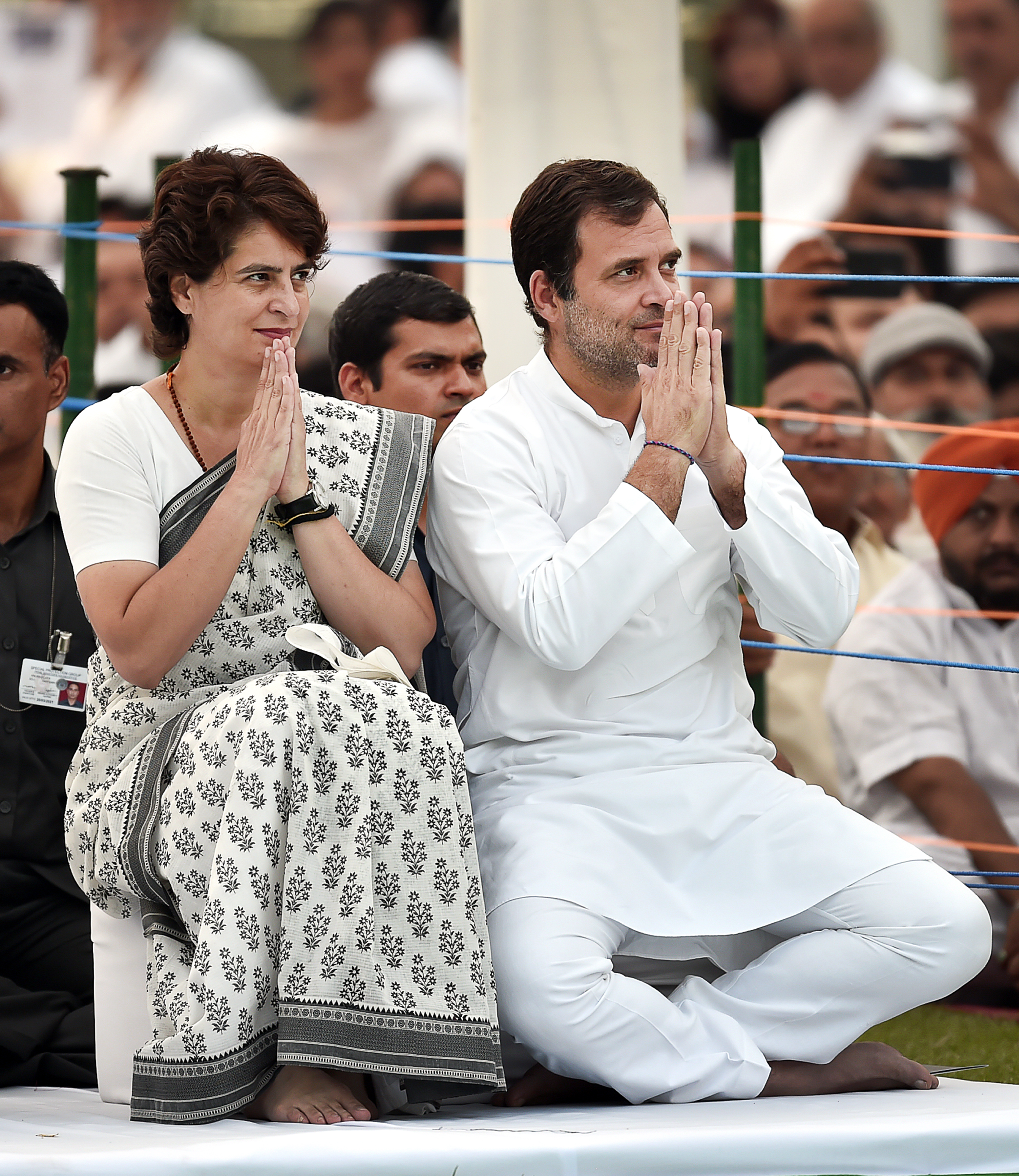 बापू की पुण्यतिथि पर राहुल ने उनके कथन को किया याद, ‘हिंसा नहीं सिखा सकता’, प्रियंका बोलीं- बापू तुम जिंदा हो