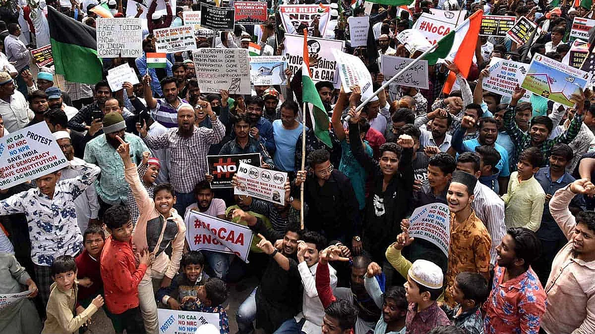 CAA विरोध का जवाब देने में बुरी तरह पिट रही है बीजेपी की सोशल मीडिया सेना, आईटी सेल के पास नहीं है कोई रणनीति