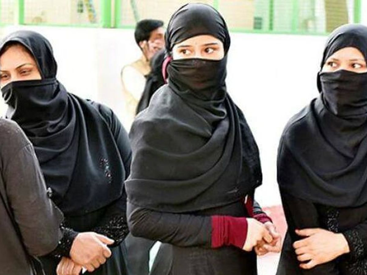 पटना जेडी वीमेंस कॉलेज में अब बुर्का पहनकर जा सकती हैं छात्राएं, बवाल के बाद कॉलेज प्रशासन ने वापस लिया नियम