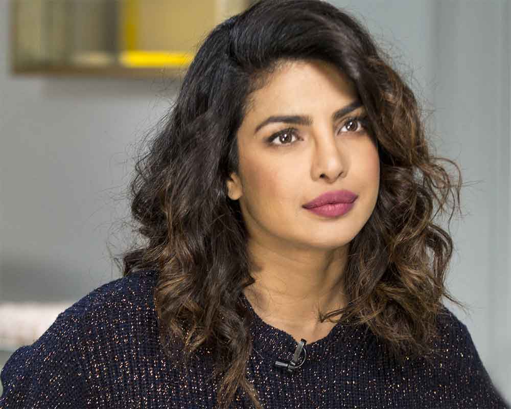 सिनेजीवन: Amazon की ड्रामा सीरीज में नजर आएंगी प्रियंका चोपड़ा और कंगना ने किया अपने प्रोडक्शन हाउस का उद्घाटन