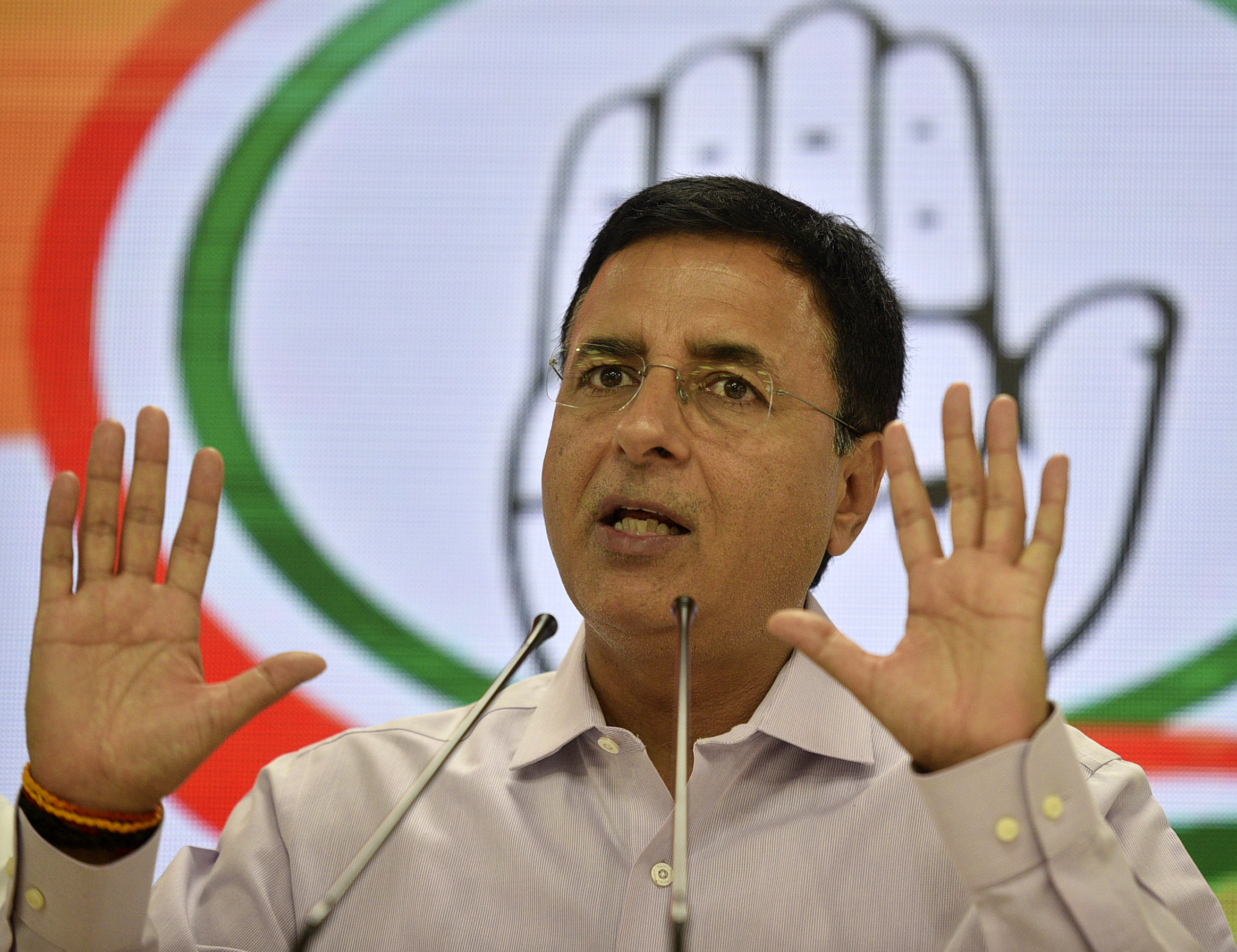 कांग्रेस का मोदी सरकार पर हमला, कहा- महंगाई-बेरोजगारी के रूप में देश को मिले दो बड़े धोखे, लोगों को खाने के लाले
