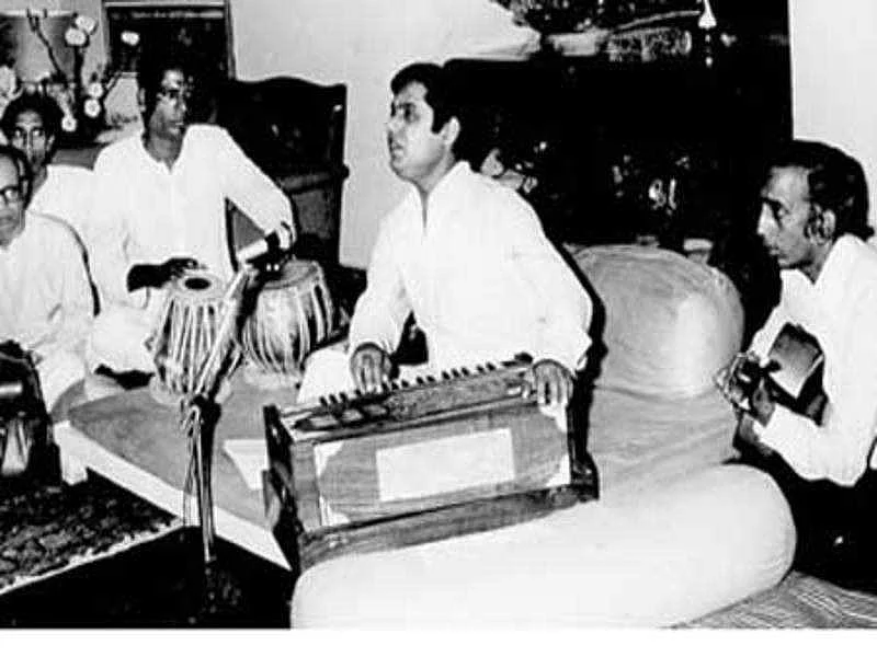 जन्मदिन विशेषः जगजीत सिंह वाया जालंधर, जिसकी मिट्टी की खुश्बू आखिरी वक्त तक खींचती रही