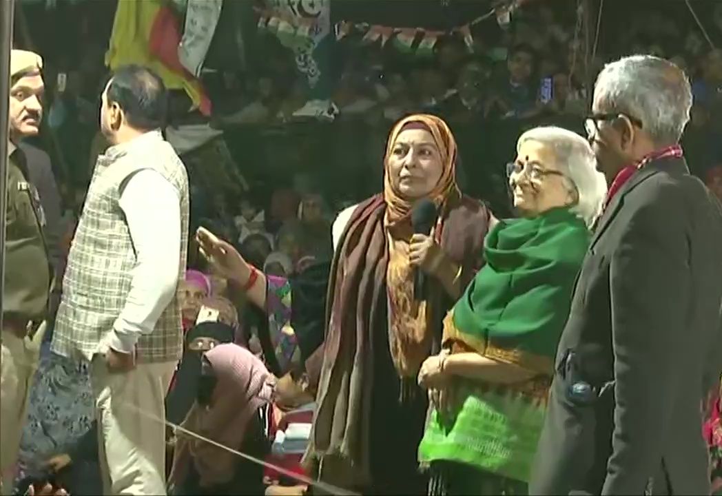 बड़ी खबर LIVE: शाहीन बाग का रास्ता खोलकर दोबारा बंद करने पर वार्ताकार नाराज, कहा- सुप्रीम कोर्ट को बताएंगे