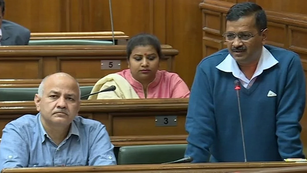 Delhi Violence: शहीद हेड कॉन्स्टेबल के परिवार को 1 करोड़ रुपये देगी AAP, केजरीवाल बोले- बेकार नहीं जाएगी शहादत