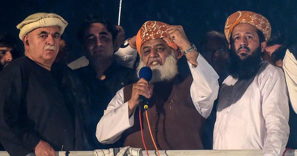 दुनिया की 5 बड़ी खबरें: एलओसी के हालात का जायजा लेने पाकिस्तान पहुंची IOC टीम, मौलाना फजल की जान को गंभीर खतरा