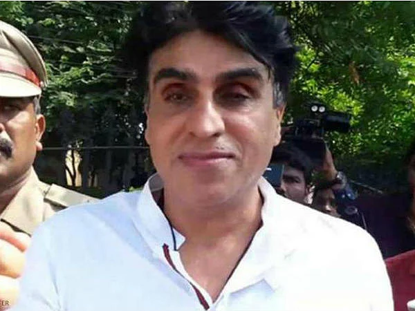 सिनेजीवन: कोरोना से जंग जीतकर लौटे शाहरुख के दोस्त और आमिर की ‘दिल है कि मानता नहीं’ फिल्म का बनेगा रीमेक!