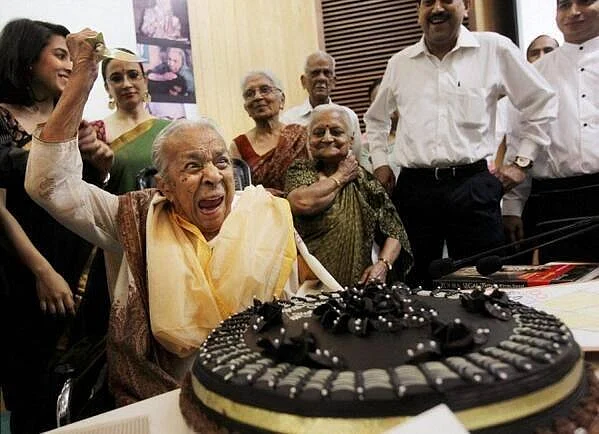 जोहरा सहगलः जिंदगी की प्रतिबद्धता की एक बेबाक किताब, जिसका एक-एक लफ्ज धड़कता है