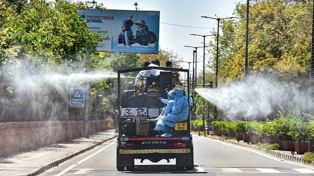 दिल्ली में एमसीडी के कोरोना योद्धाओं को कई महीने से नहीं मिला वेतन, डीयू के सदस्यों ने एलजी को लिखा पत्र