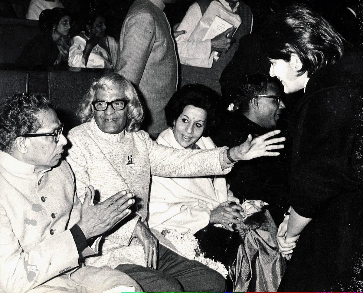 जन्मदिन विशेष: सौंदर्य के अप्रतिम कवि सुमित्रानंदन पंत, जिन्हें प्रकृति की संतान कहा जाता है