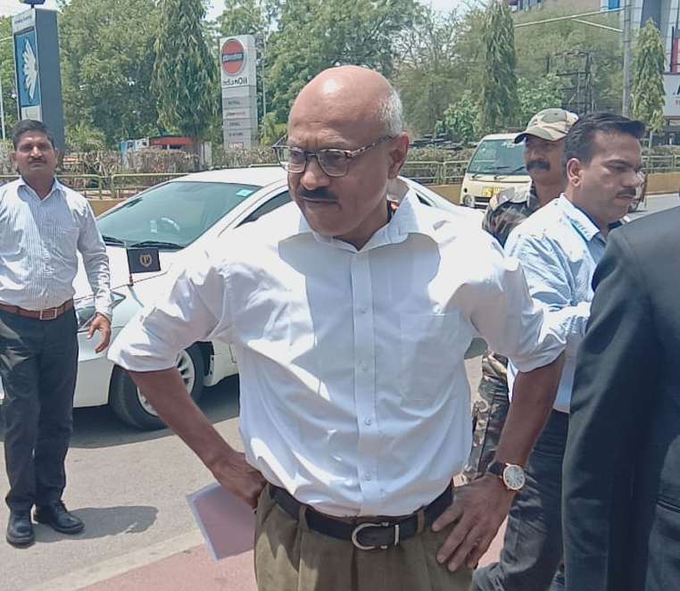 छत्तीसगढ़: आर्थिक अपराध ब्यूरो ने निलंबित डीजी मुकेश गुप्ता पर कसा शिकंजा, जल्द हो सकती है गिरफ्तारी