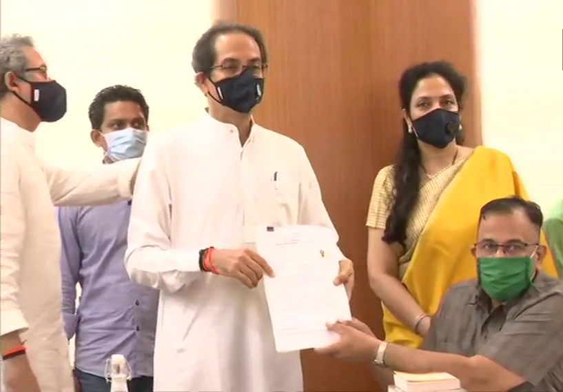उद्धव ठाकरे समेत इन नेताओं ने महाराष्ट्र एमएलसी चुनाव के लिए भरा पर्चा, जानिए वोटों का गणित