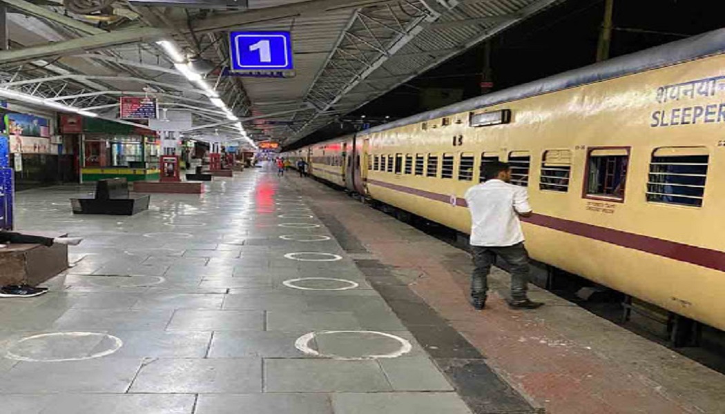 उत्तराखंड: सूरत से हरिद्वार पहुंची श्रमिक स्पेशल ट्रेन से लापता हुए 167 लोग, जिला प्रशासन और स्वास्थ्य विभाग में मचा हड़कंप