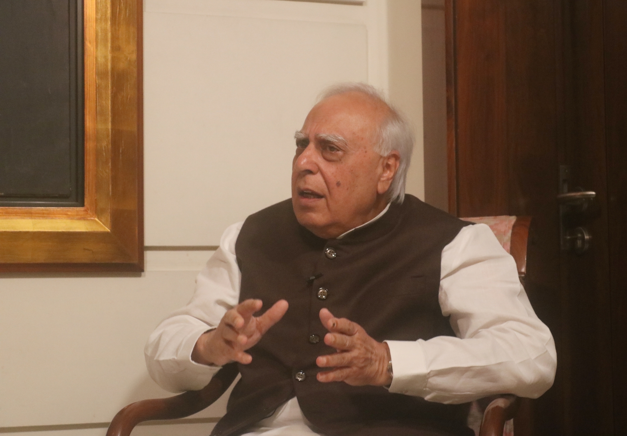 भारतीय क्षेत्र के 18 किलोमीटर अंदर आया चीन, लद्दाख में वाई जंक्शन पर किया कब्जा: सिब्बल