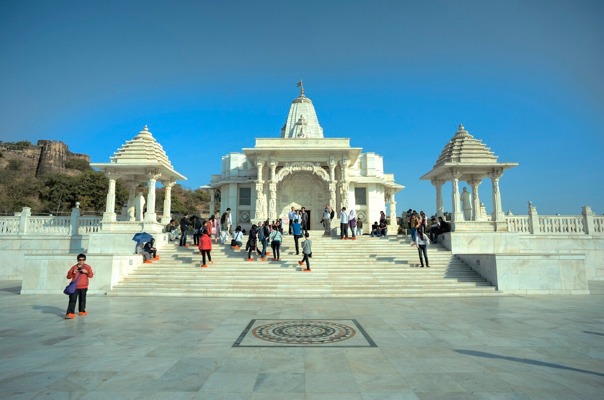 राजस्थान के ग्रामीण क्षेत्रों में 1 जुलाई से छोटे मंदिर फिर से खुलेंगे, बड़े धार्मिक स्थल रहेंगे बंद