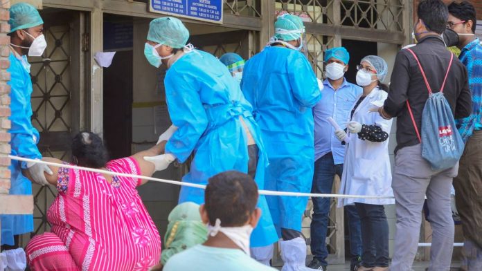 कोरोना संकट में दिल्ली में सबकुछ रामभरोसे, गरीबों की कौन पूछे, मध्य और संपन्न वर्ग भी बेहाल