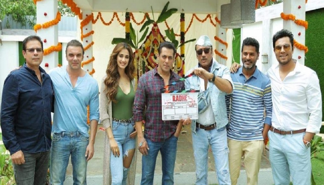 सिनेजीवन: सलमान की राधे में ये हसीना करेगी आइटम डांस? और इरफान खान की पत्नी का दर्दनाक पोस्ट