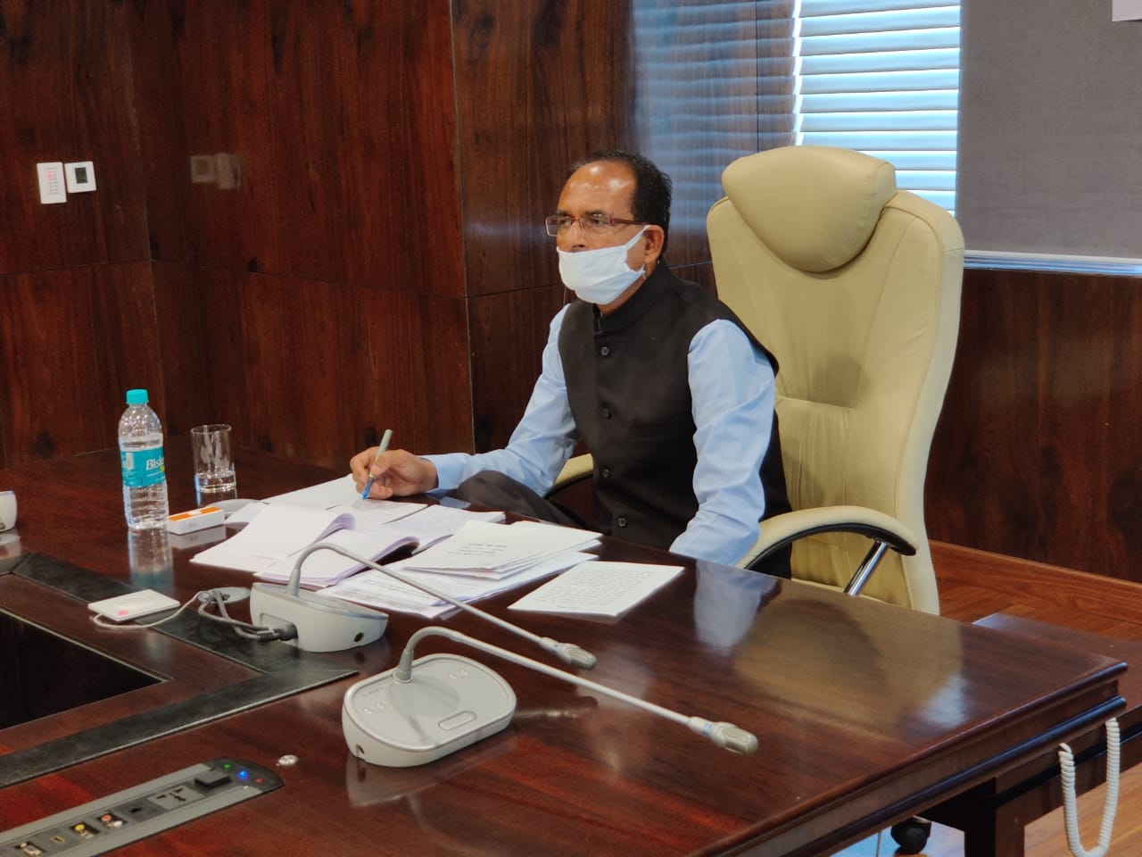मध्य प्रदेश: इंदौर में मुस्लिम छात्रों को परीक्षा हॉल में नहीं घुसने दिया गया, बरामदे में बैठाकर ली गई परीक्षा