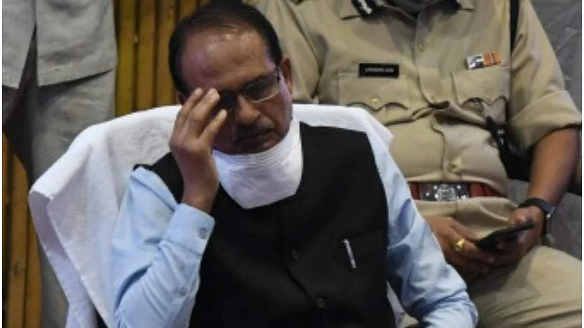 मध्य प्रदेश में बीजेपी के असंतुष्ट हो रहे लामबंद, शिवराज सरकार पर छाया संकट