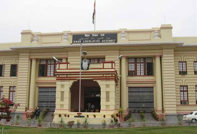 बिहार: बीजेपी-जेडीयू की वर्चुअल चाल के खिलाफ विपक्षी दल, आयोग से परंपरागत शैली में चुनाव की मांग