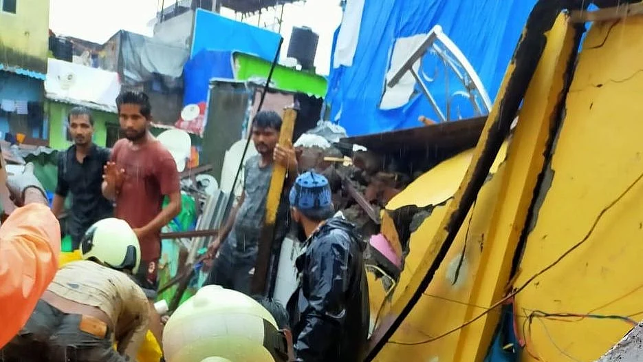 मानसून: मुंबई में इमारत हादसे में मरने वालों की संख्या 7 हुई, 18 से ज्यादा लोग घायल
