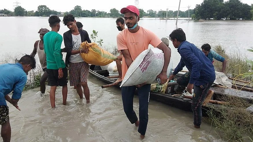 बिहार में गंगा भी अब उफान पर, गंडक ने भी फिर बढ़ाई परेशानी, पटना जिले में भी बाढ़ का खतरा