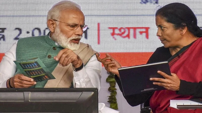 भाषण और मोर-मोरनी के वीडियो तो ठीक, लेकिन आर्थिक बदहाली पर पीएम-वित्त मंत्री से 'समथिंग मोर' की अपेक्षा
