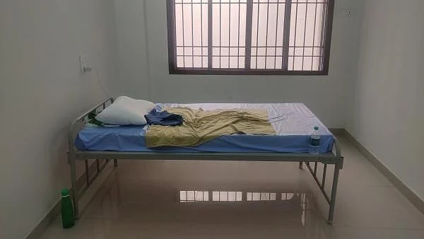 उत्तर प्रदेश में बदले यात्रियों के लिए क्वारंटीन के नियम, अब बाहरी राज्य से आने वाले लोगों को करना होगा ये काम