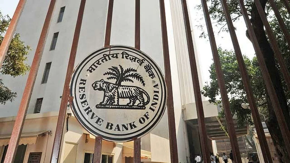 RBI के इस फैसले से बिगड़ेगा आपका बजट, लोन पर किस्त नहीं देने की छूट खत्म, लोन रिस्ट्रक्चरिंग का रहेगा विकल्प